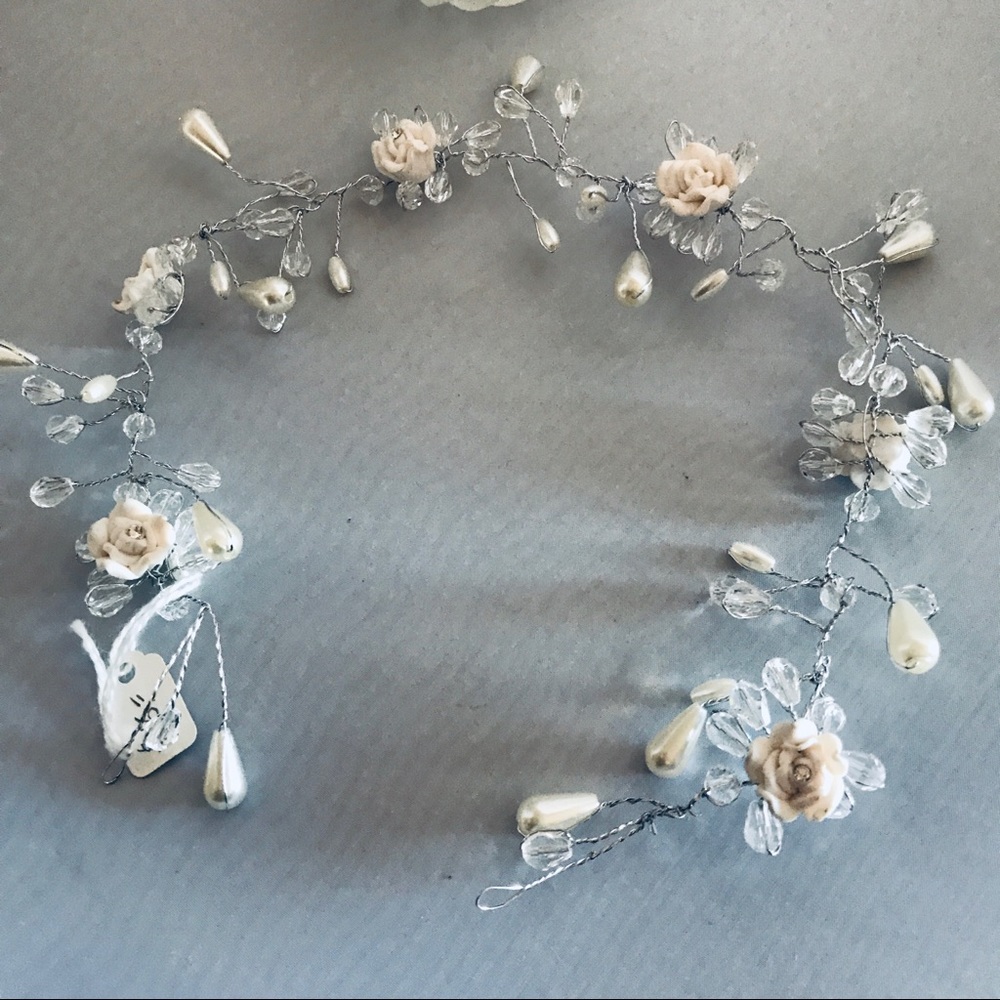 Floral hairpiece